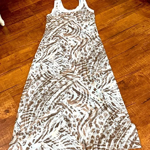 Karen Kayne, Long brown and powder blue pattern maxi dress. - Picture 1 of 4